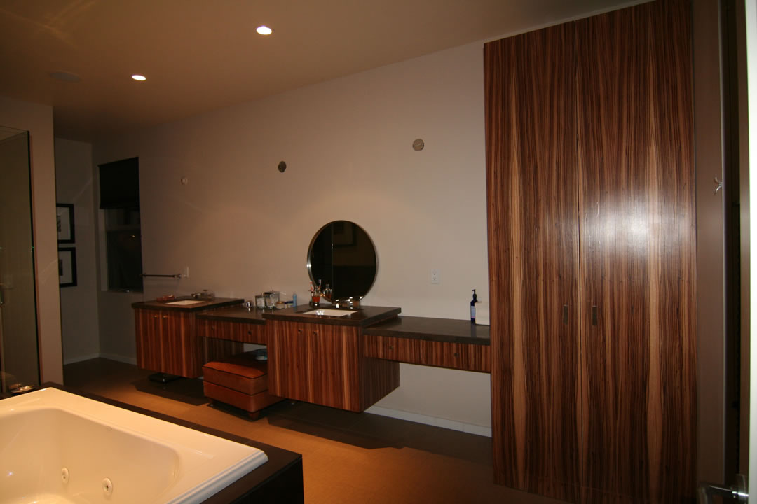 Bathrooms 3